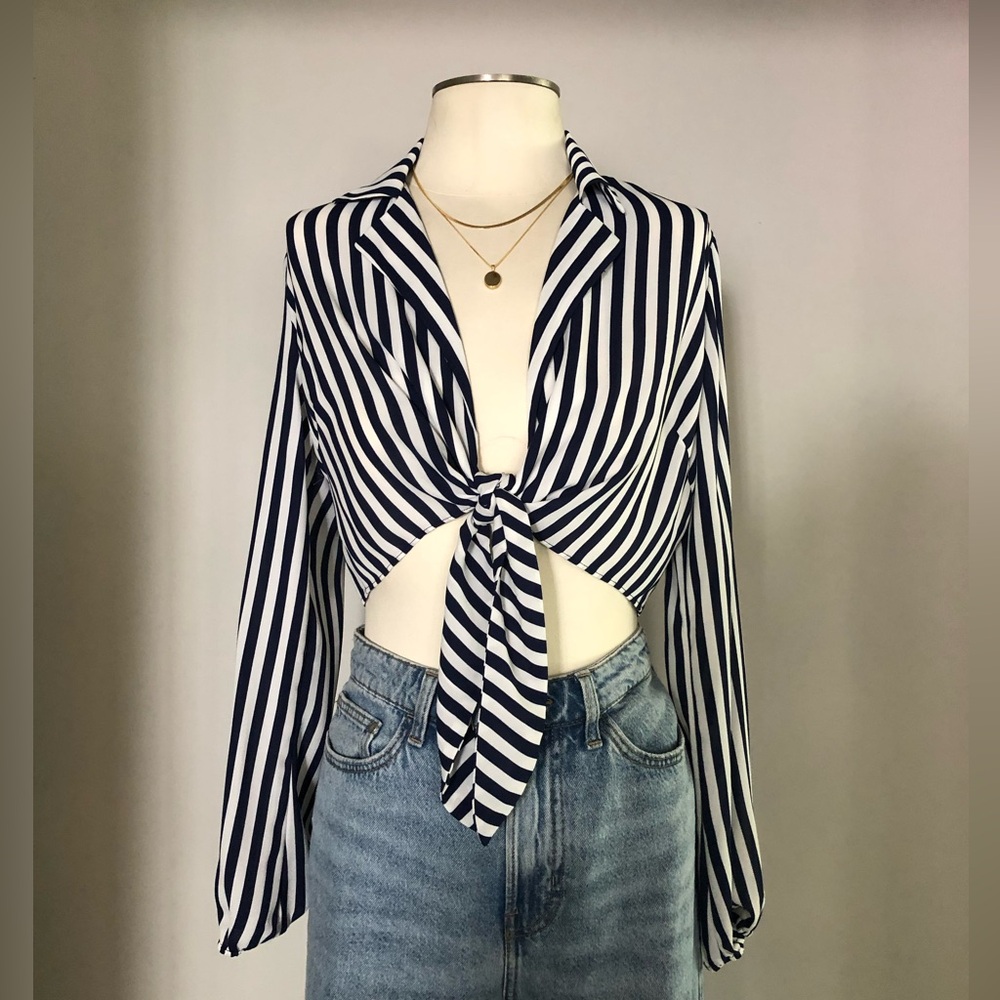 FOREVER 21 | Striped Tie-Front Long Sleeve Top M
